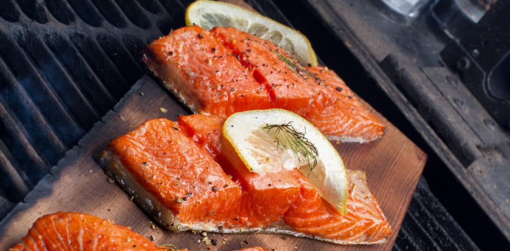 Best Places to Eat Alaskan Salmon - Alaska Tour Jobs